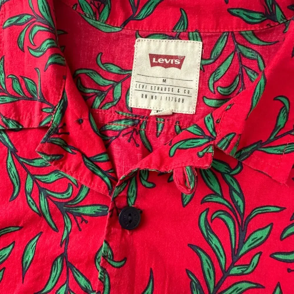 Levis levis red